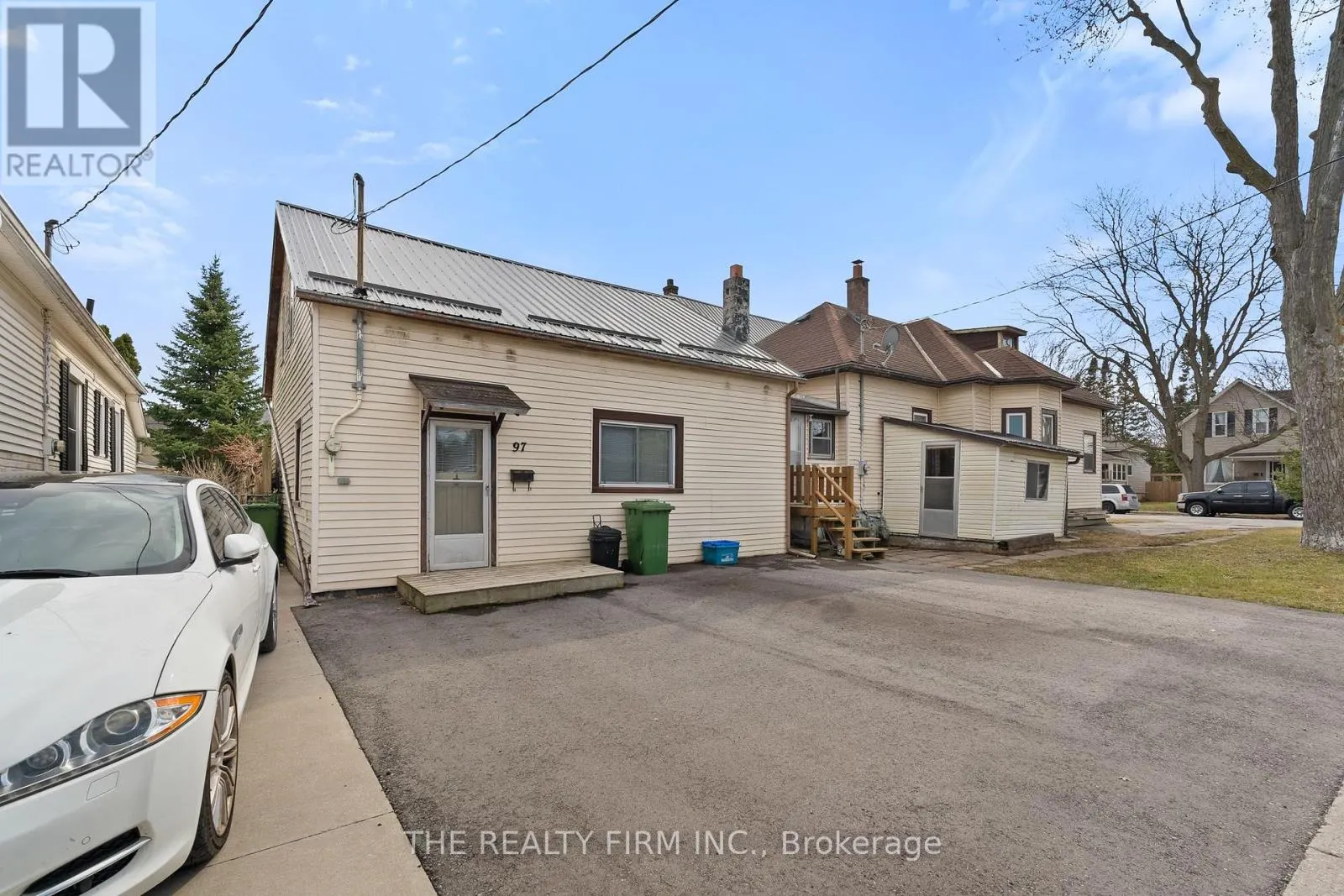18 FOURTH AVENUE