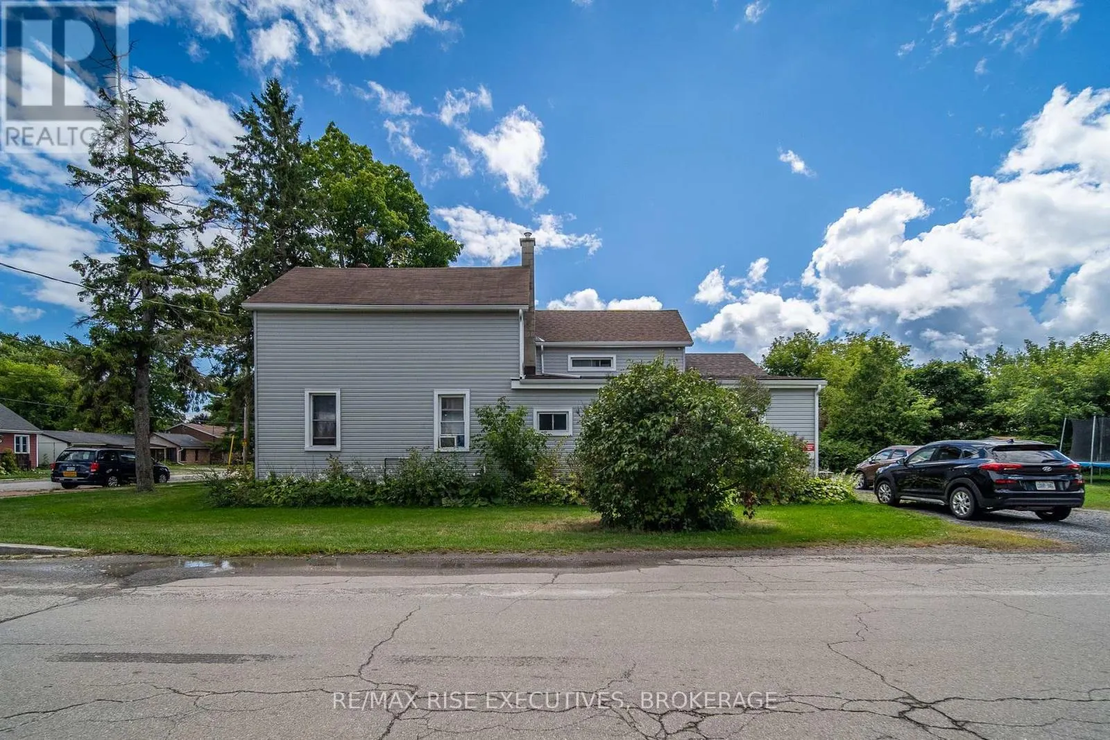 190 VICTORIA AVENUE