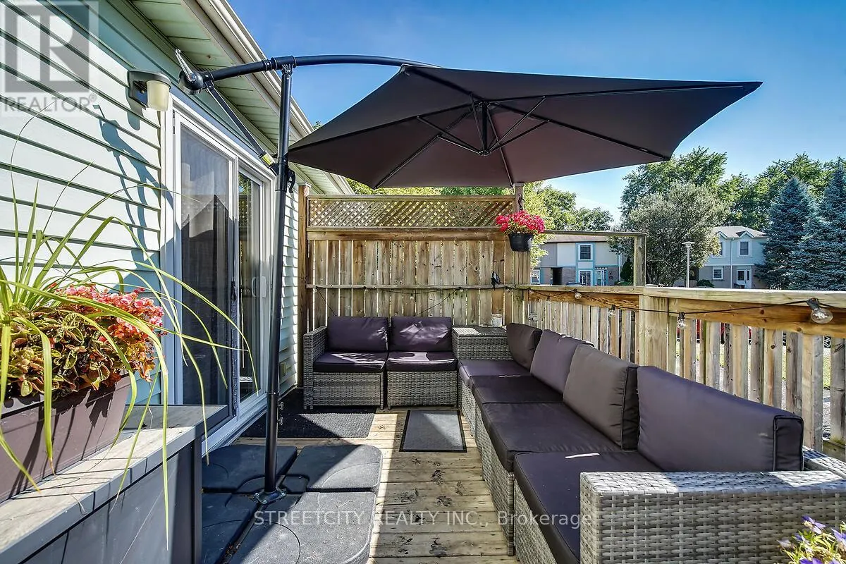 52 ADSWOOD ROAD