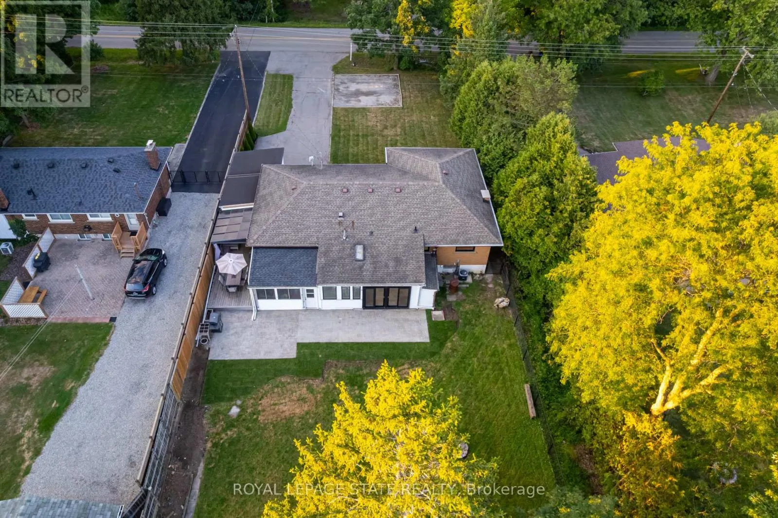 6461 DICKENSON ROAD E
