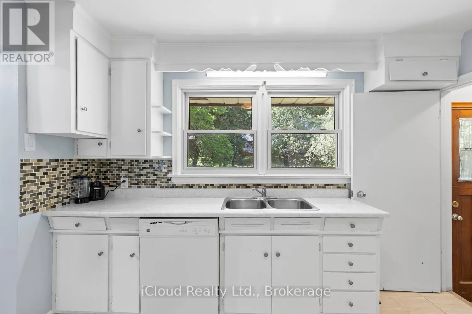291 NEVILLE DRIVE