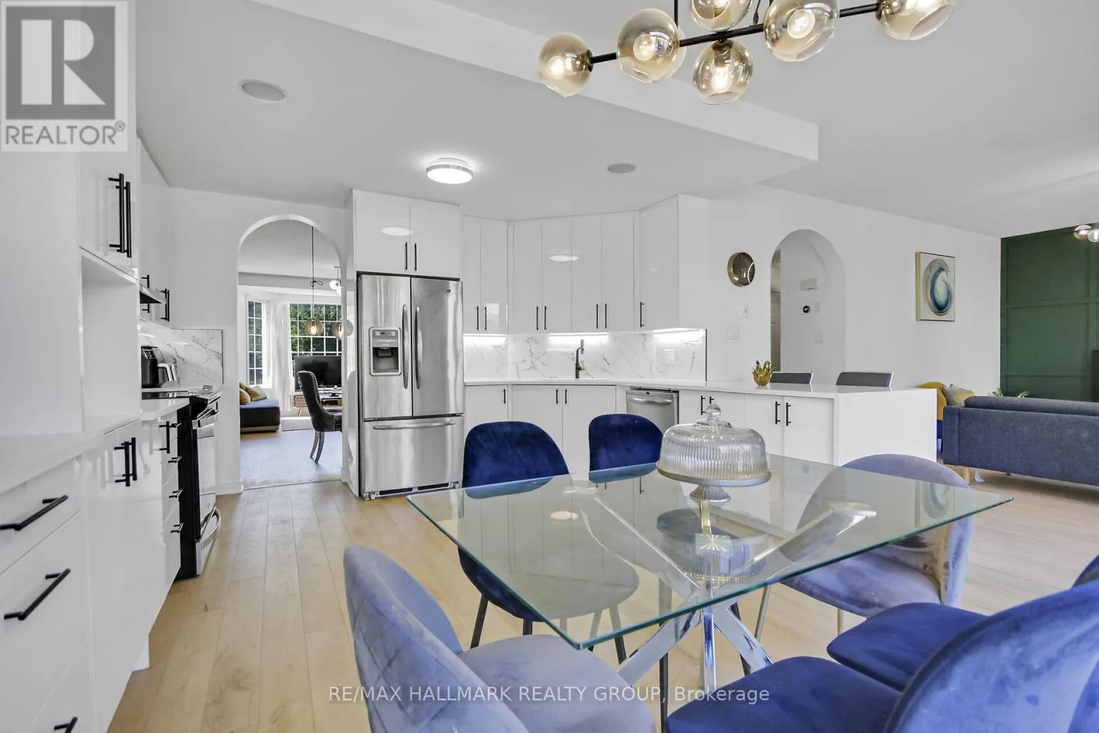 206 ANNAPOLIS CIRCLE