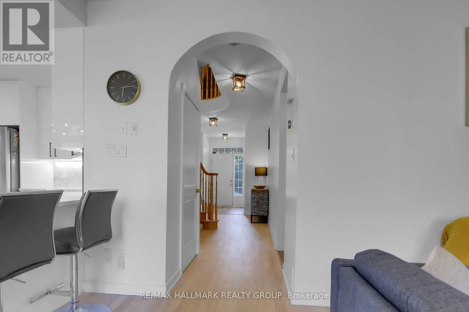 206 ANNAPOLIS CIRCLE