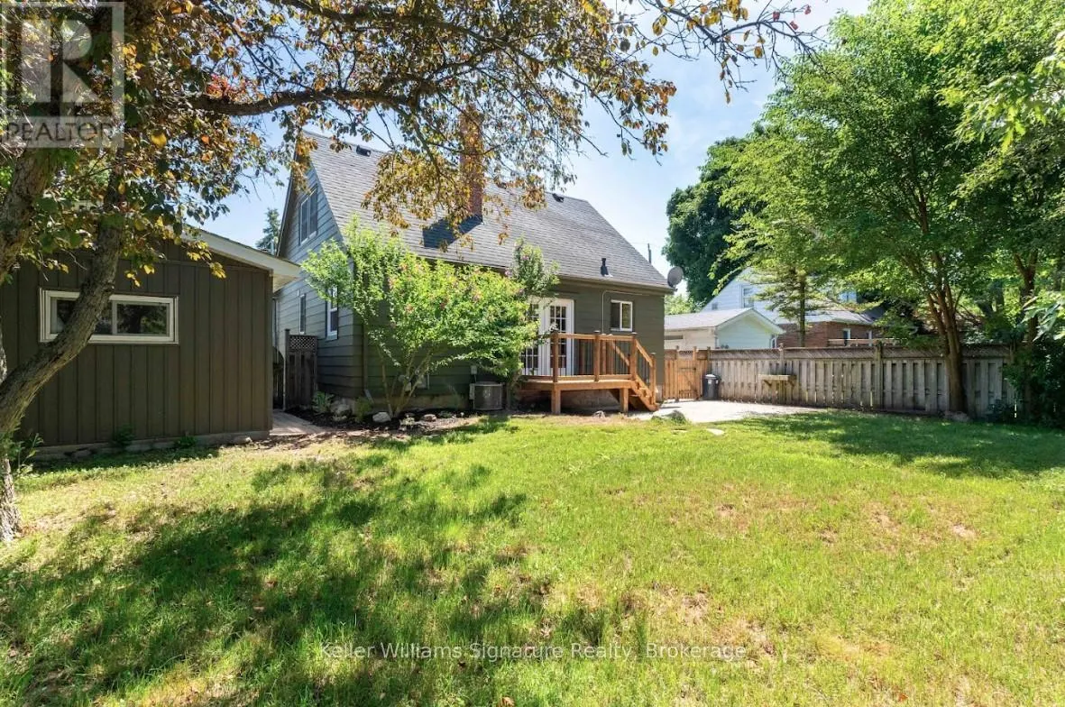 44 GROVE CRESCENT