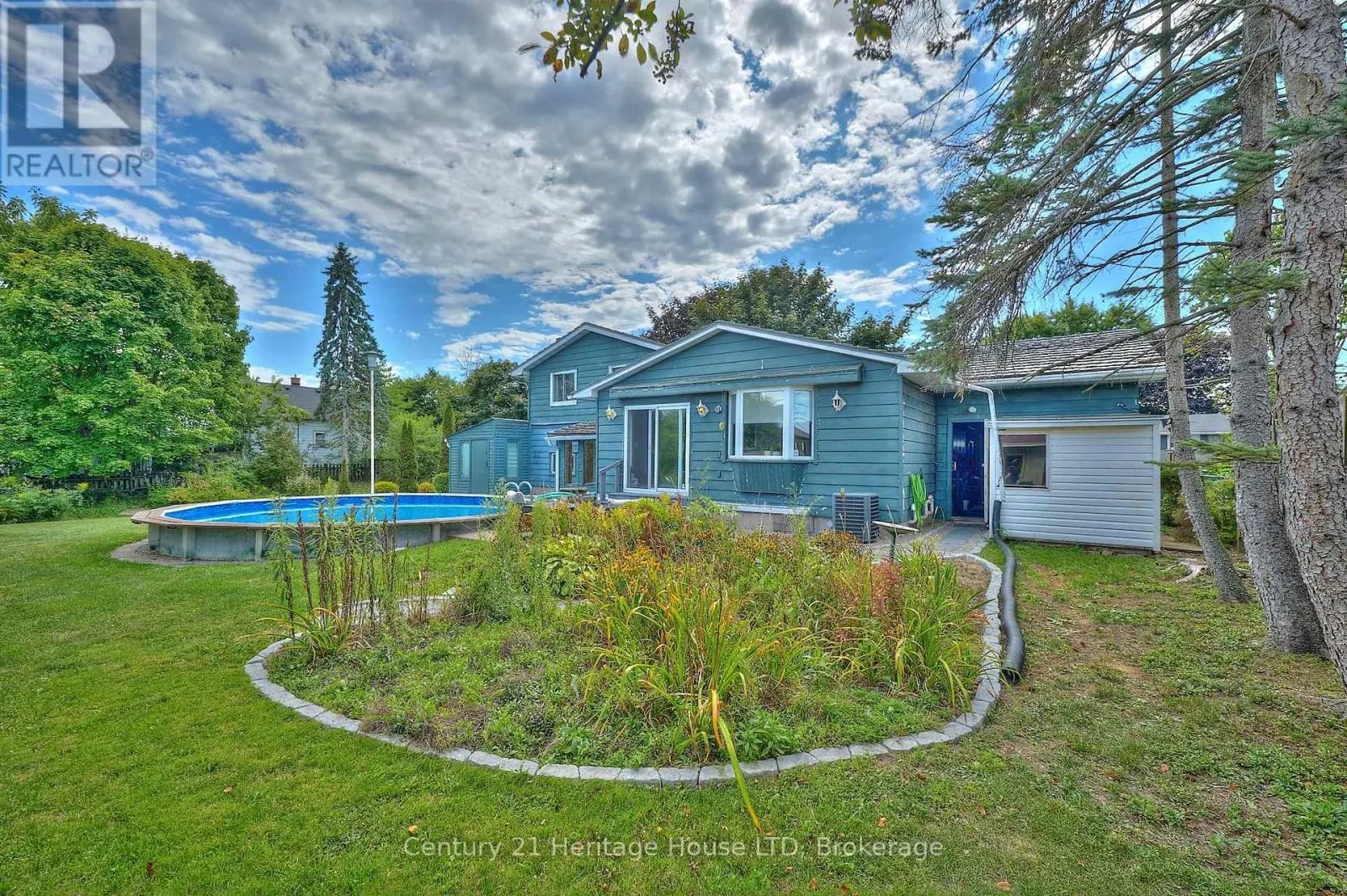 15 MALKIN AVENUE
