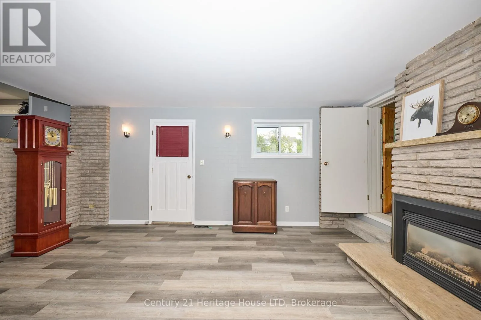 15 MALKIN AVENUE