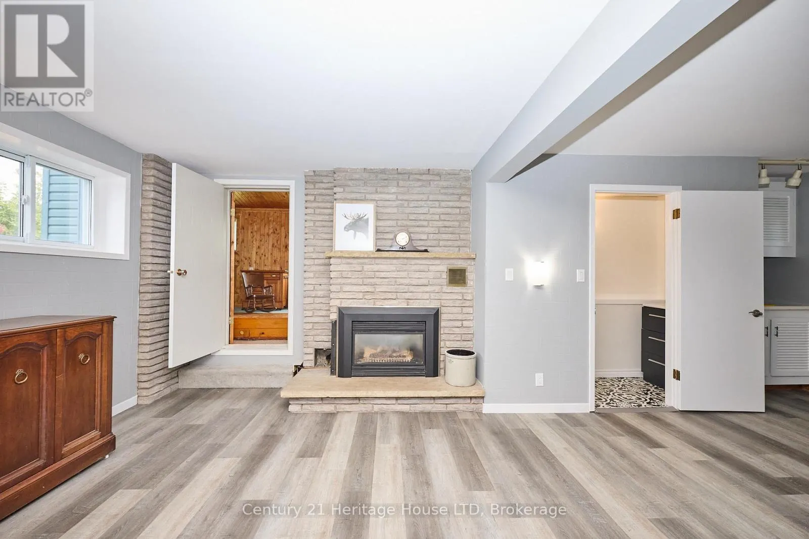 15 MALKIN AVENUE
