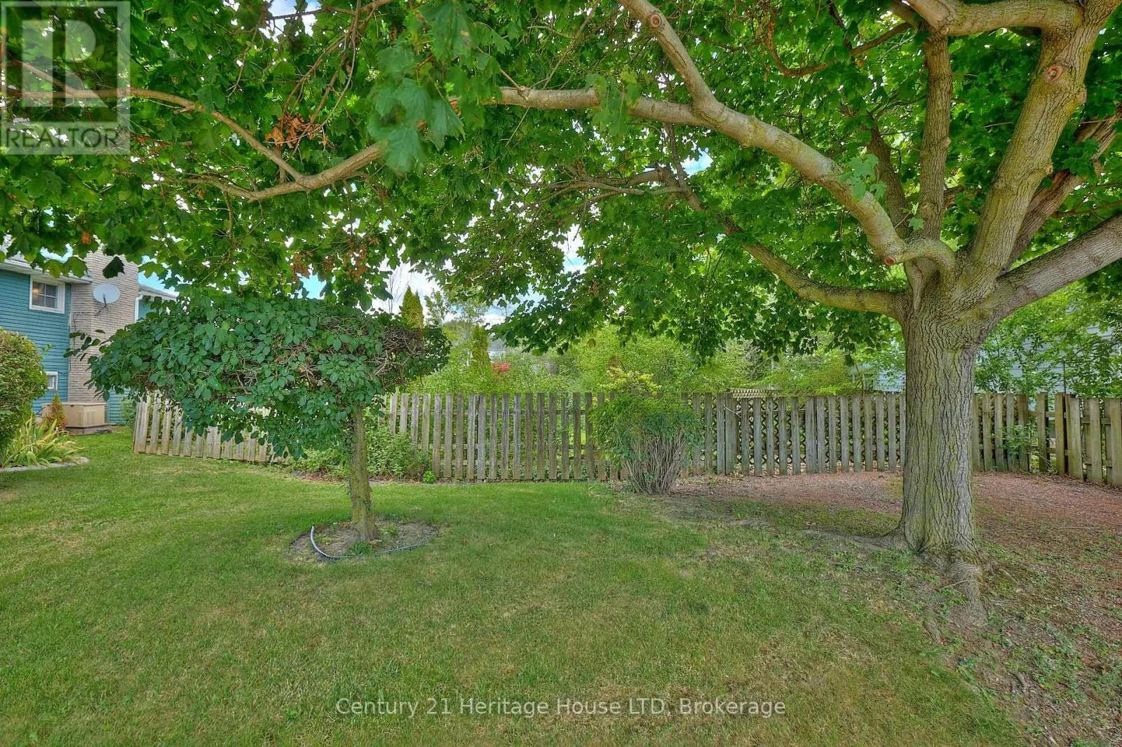 15 MALKIN AVENUE