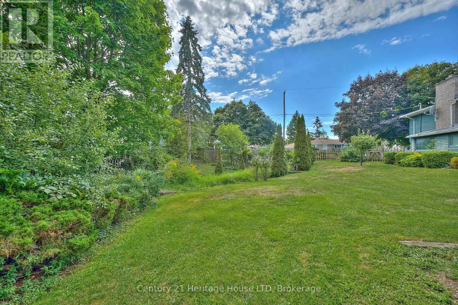 15 MALKIN AVENUE