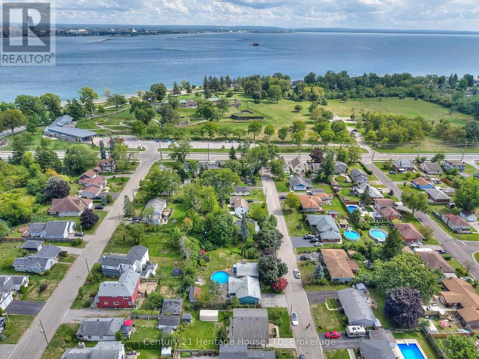 15 MALKIN AVENUE