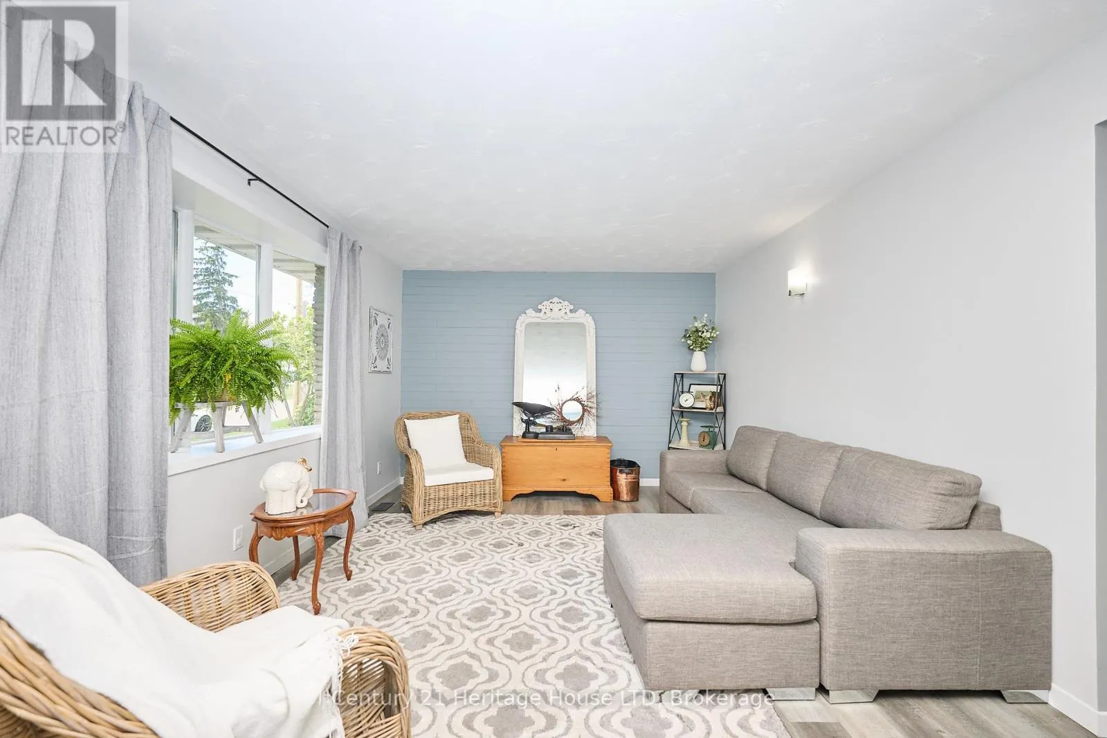 15 MALKIN AVENUE