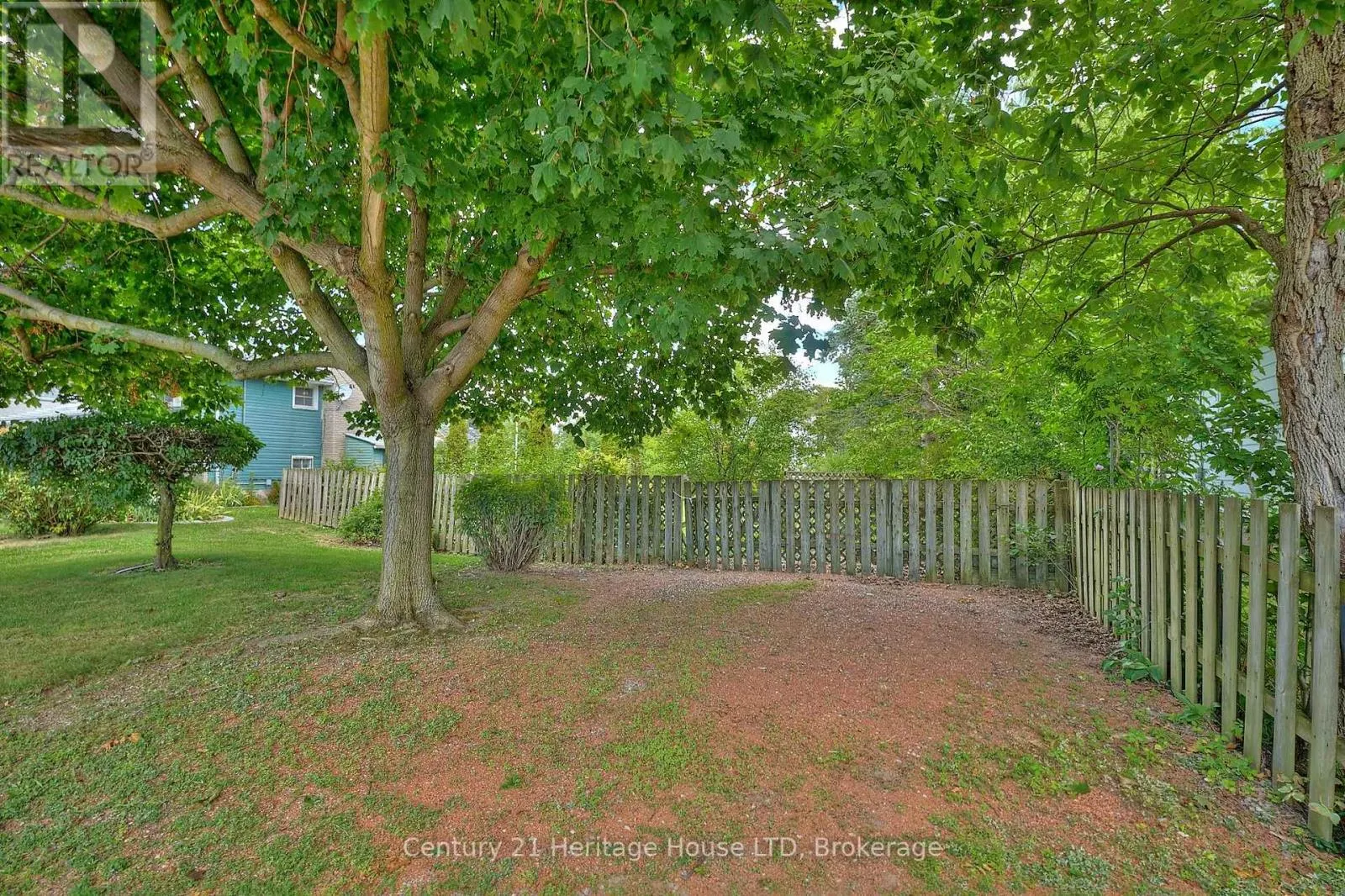 15 MALKIN AVENUE