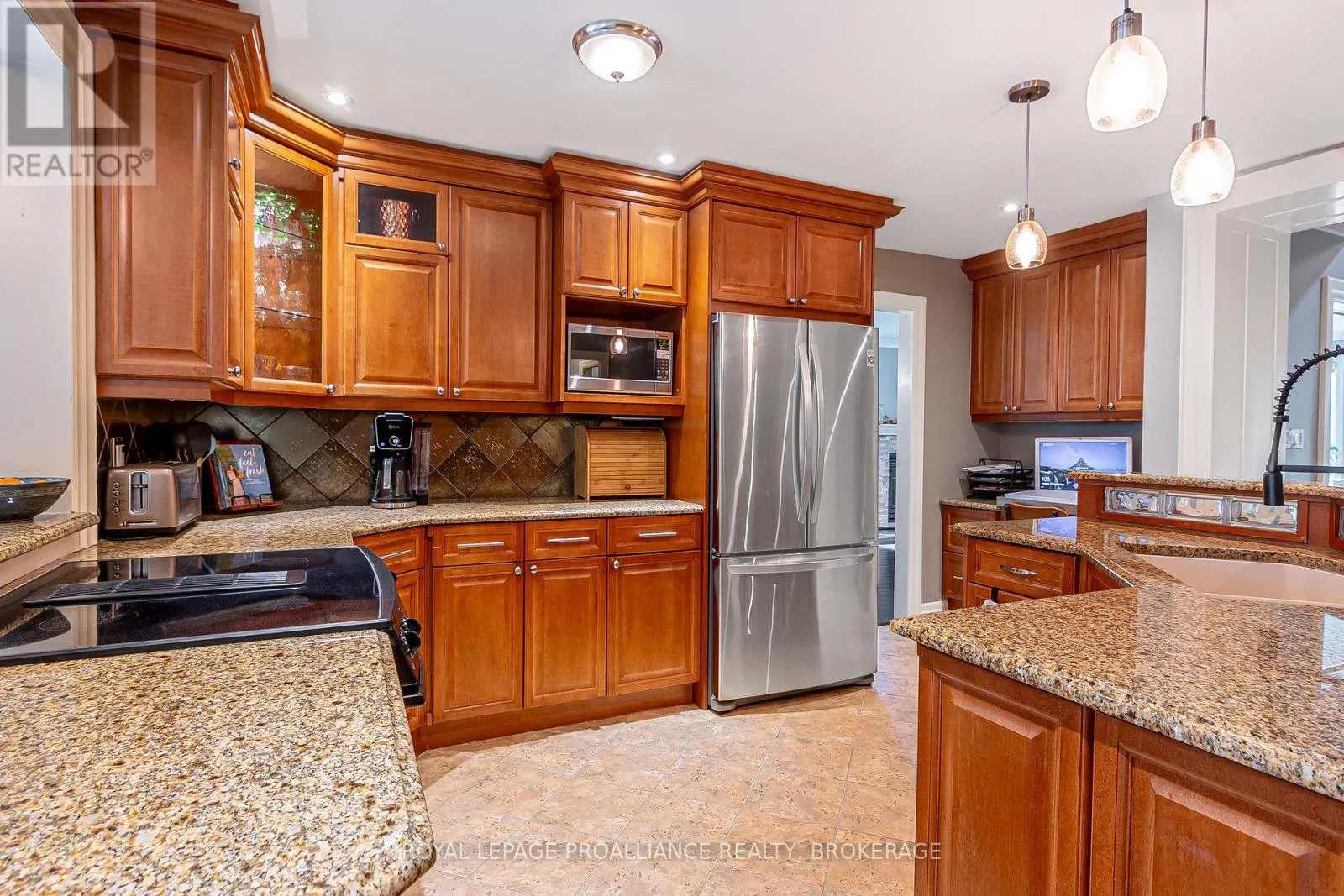 1800 RADAGE ROAD