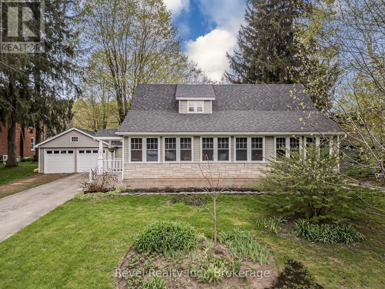 382 2ND AVENUE SE