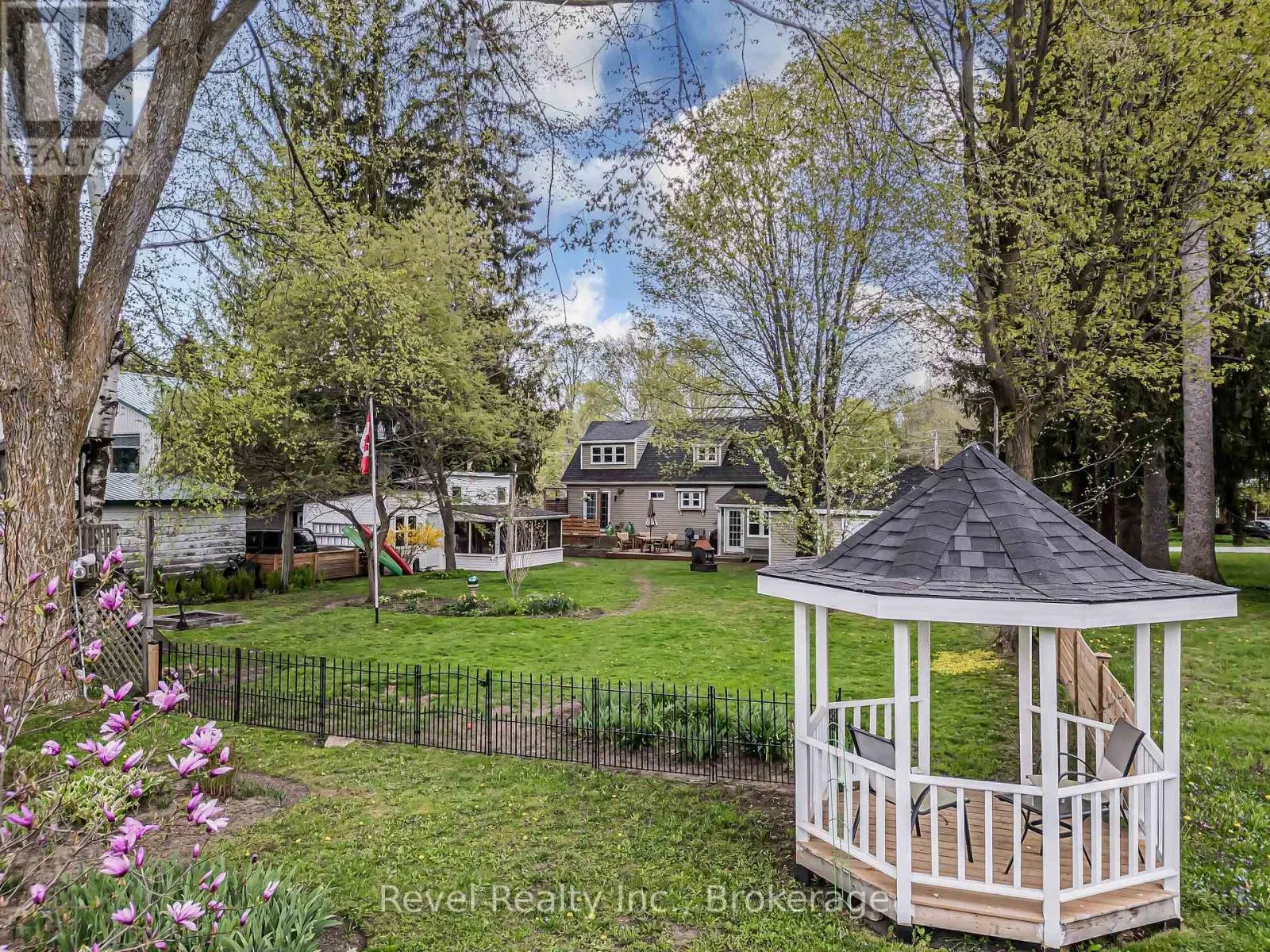 382 2ND AVENUE SE