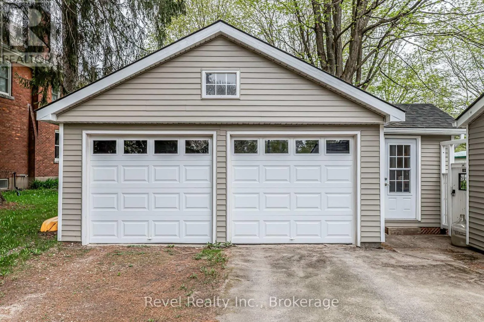 382 2ND AVENUE SE