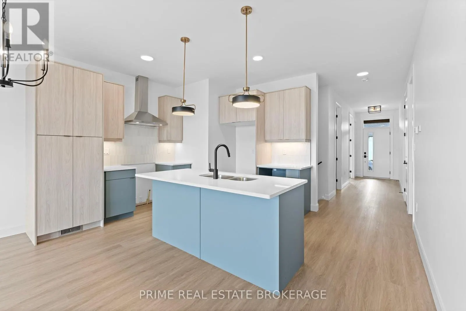 1 - 110 COASTAL CRESCENT, #1