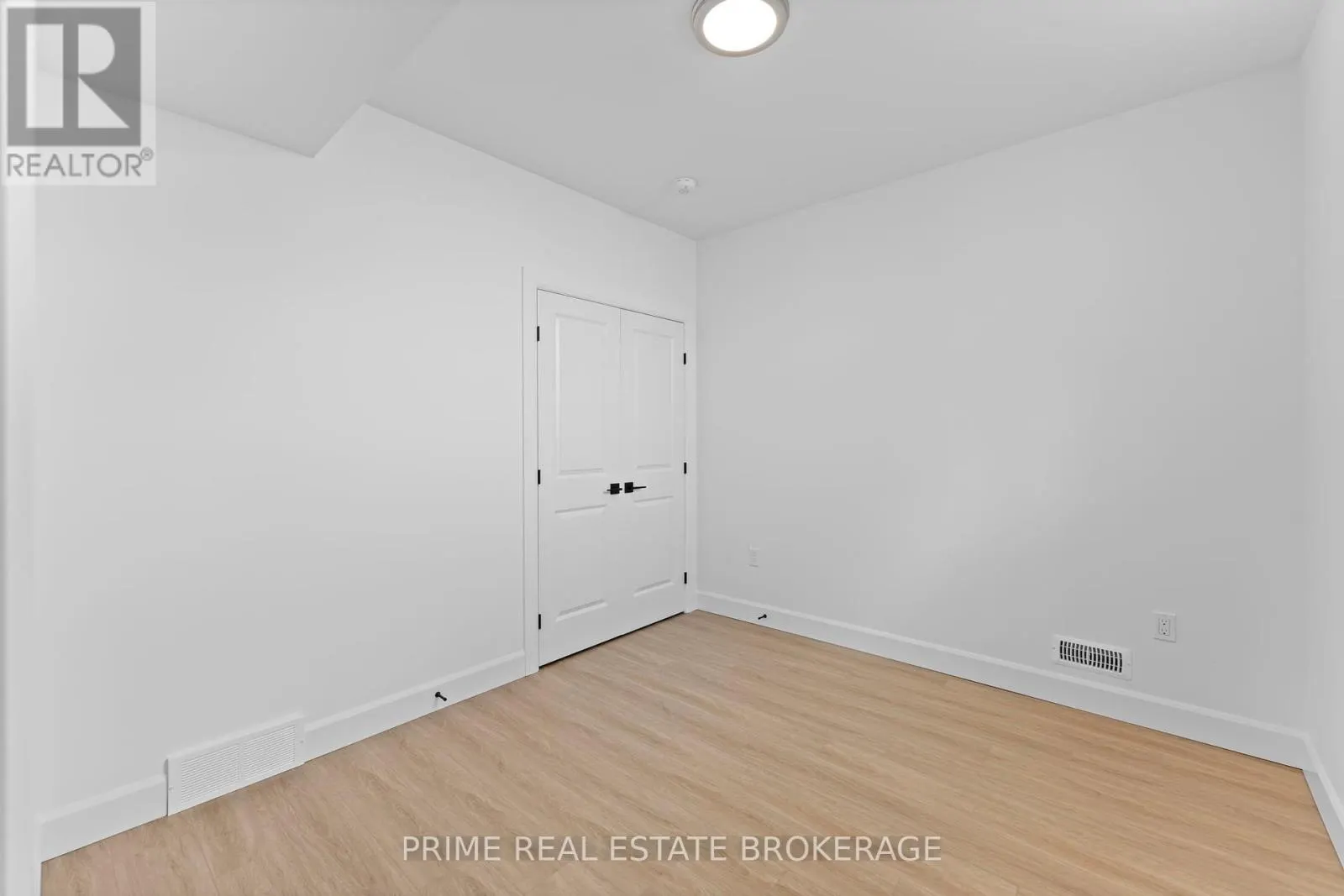 1 - 110 COASTAL CRESCENT, #1