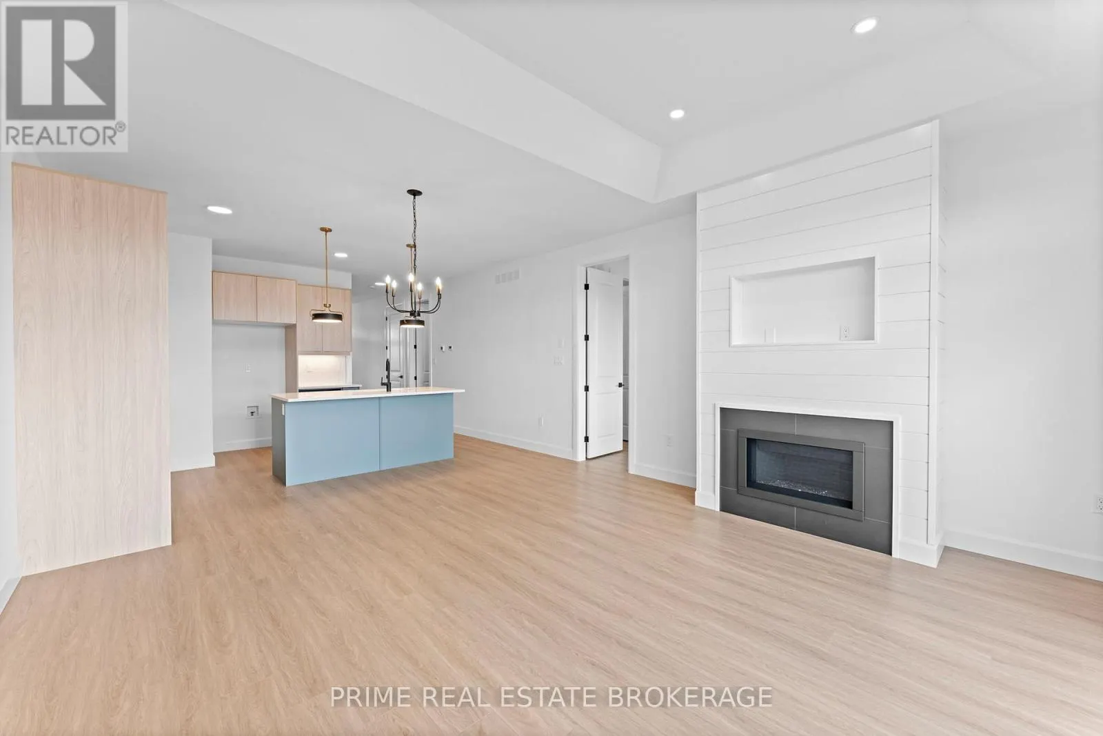 1 - 110 COASTAL CRESCENT, #1