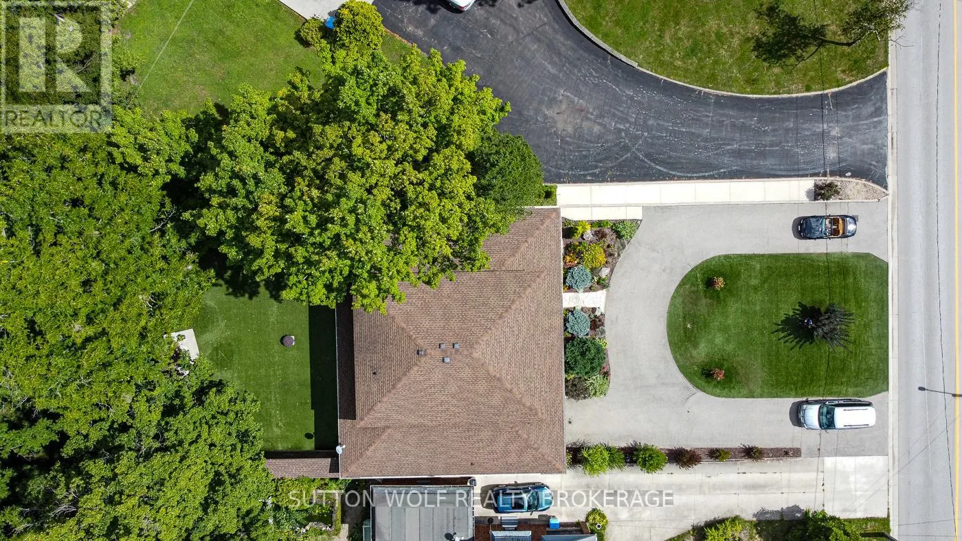315 CARADOC STREET N