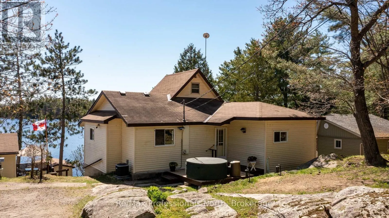 1055 EVANSWOOD DRIVE