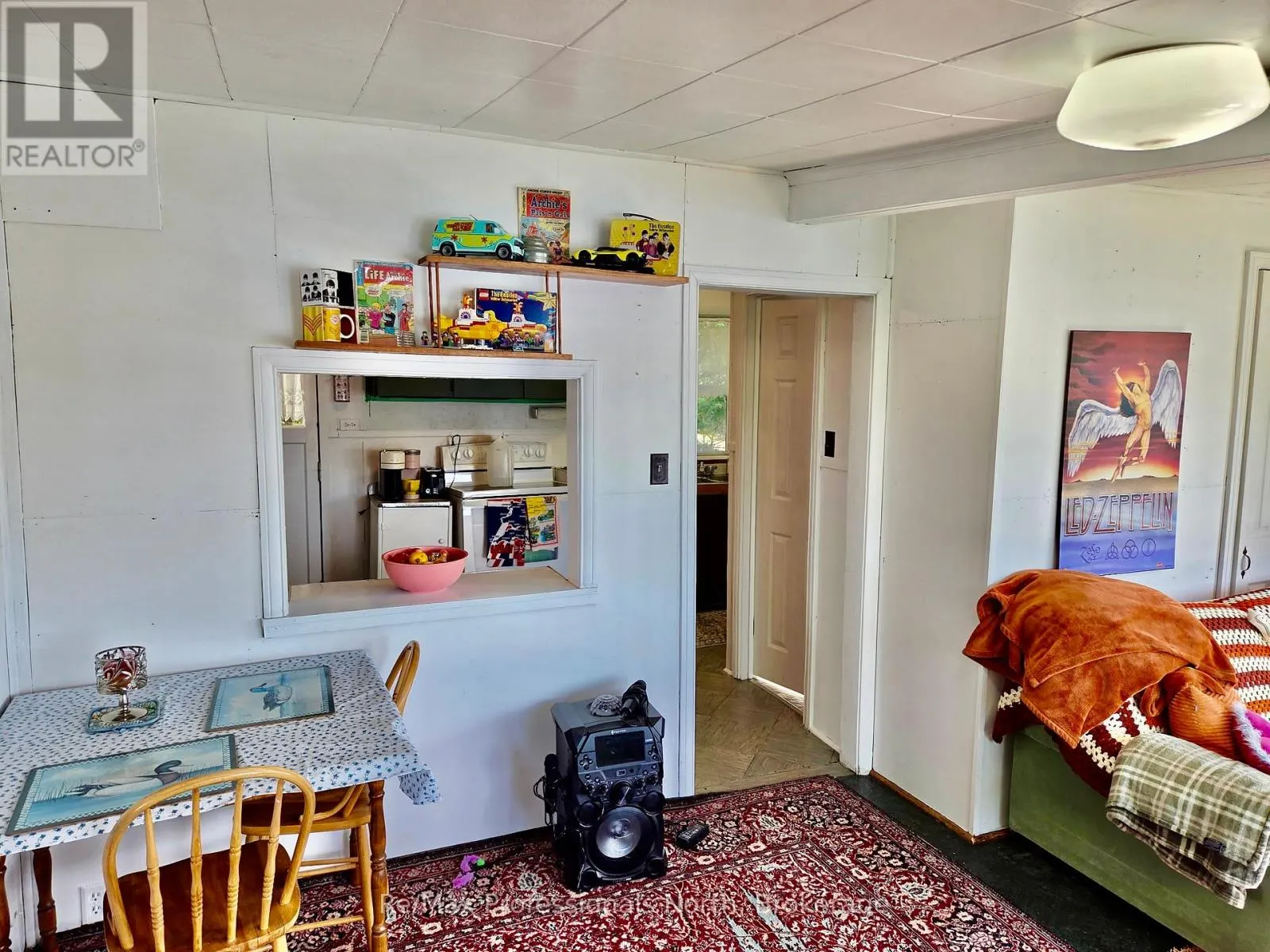 1055 EVANSWOOD DRIVE