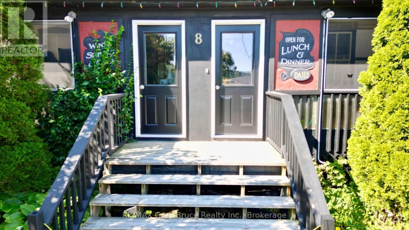 8 HELEN STREET