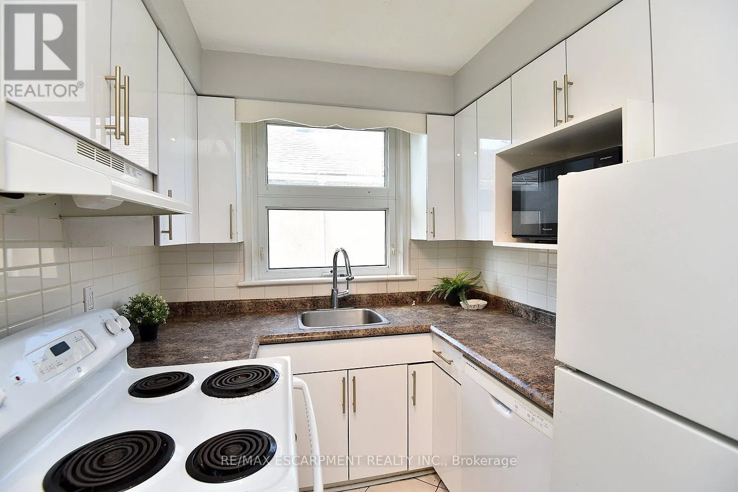 82 EAST 38TH STREET