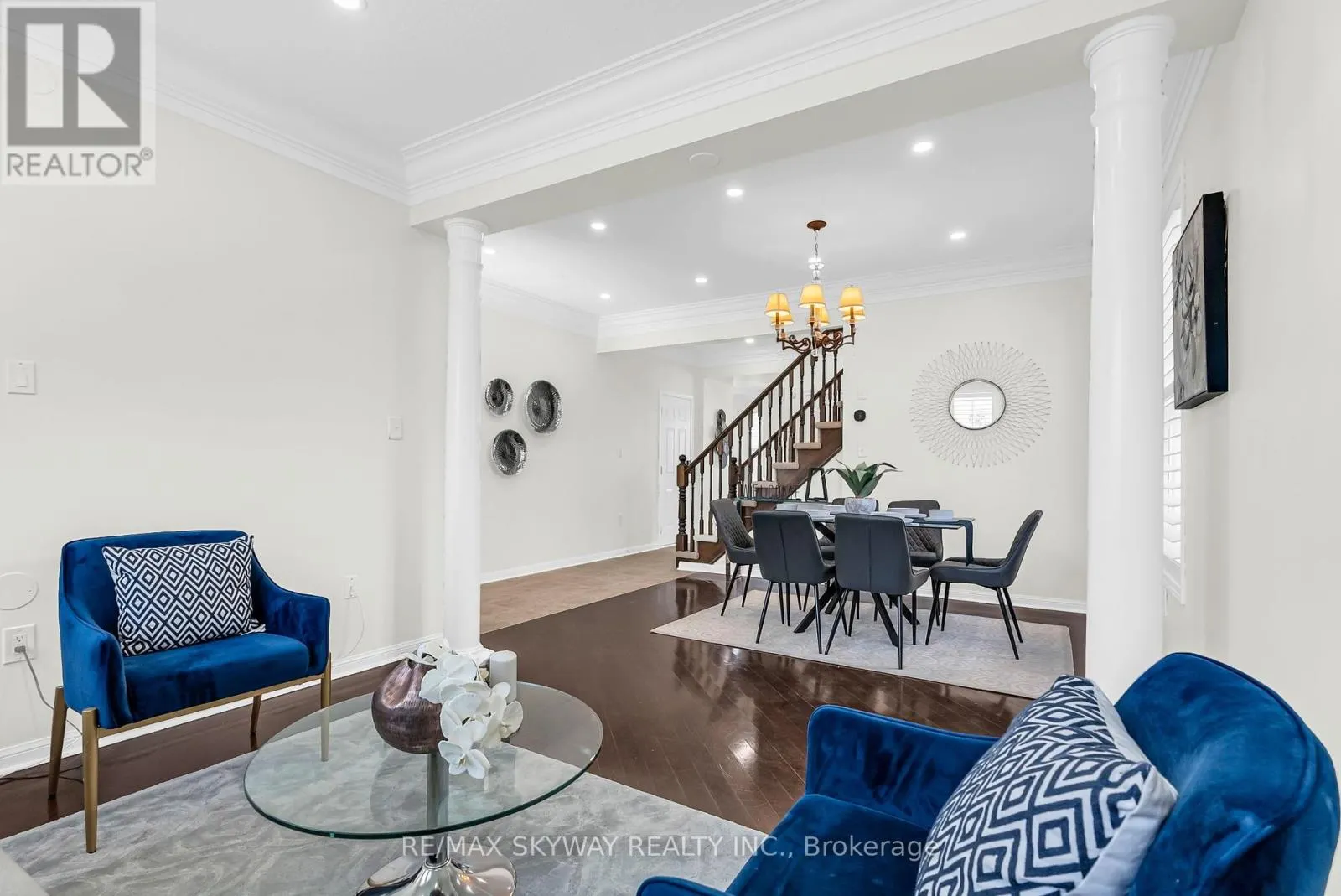 7 JENNER COURT