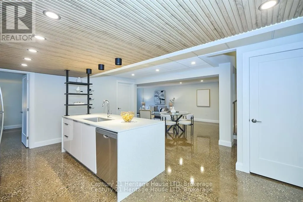 594 SENECA DRIVE
