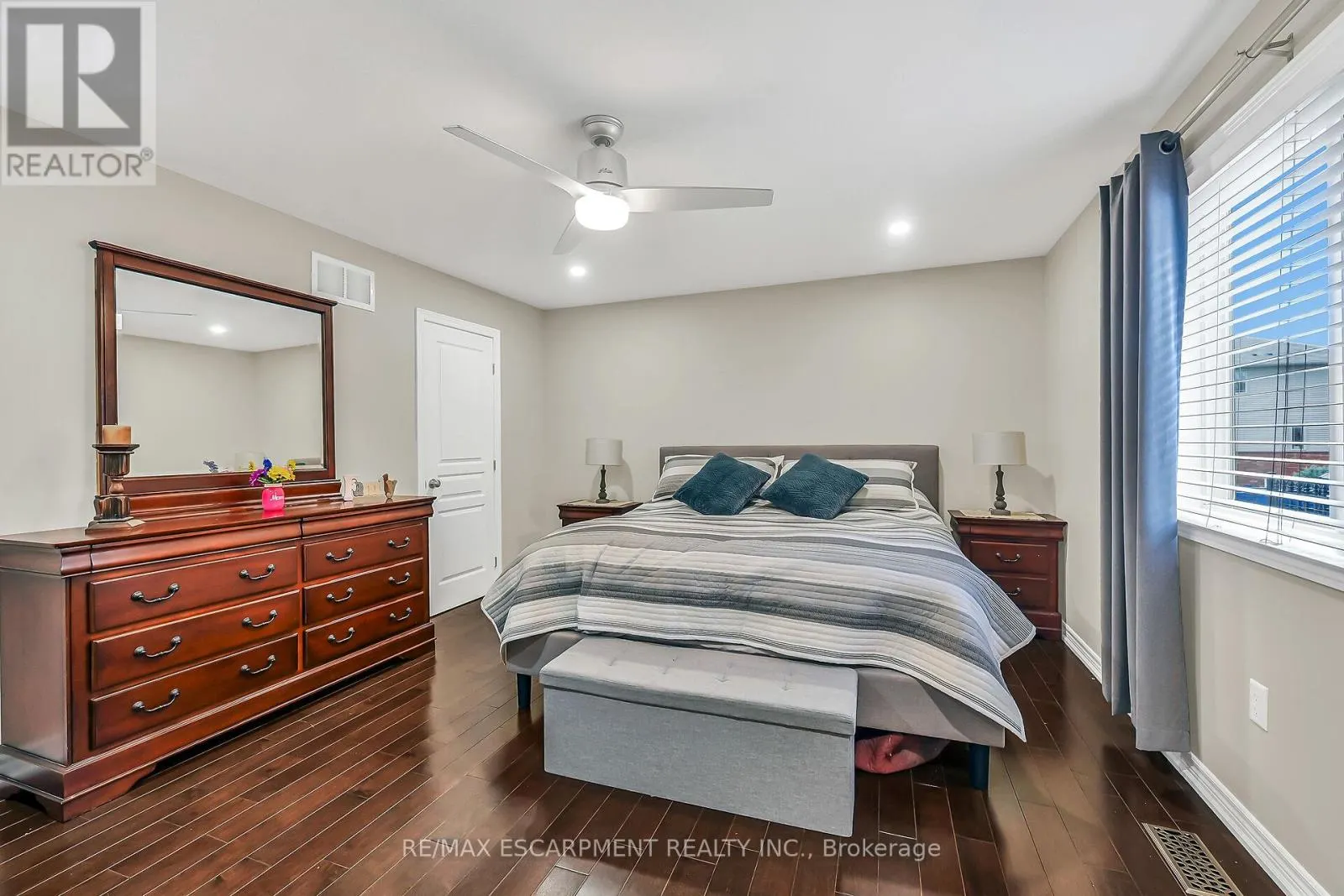 70 ESCARPMENT DRIVE