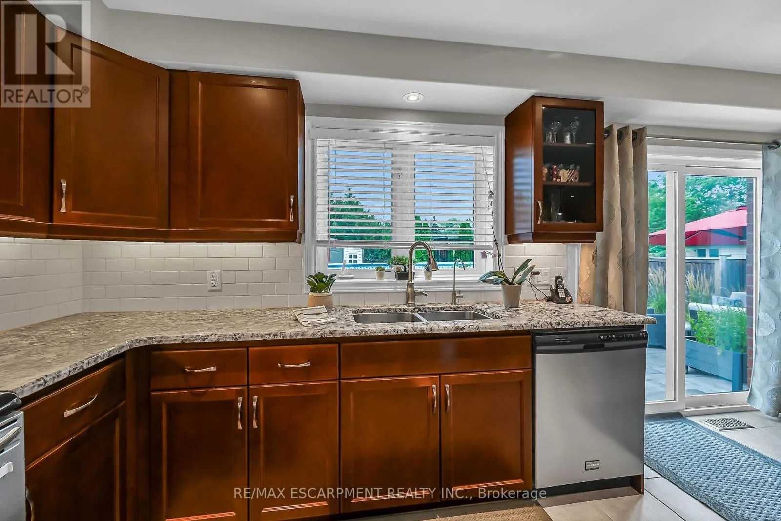 70 ESCARPMENT DRIVE