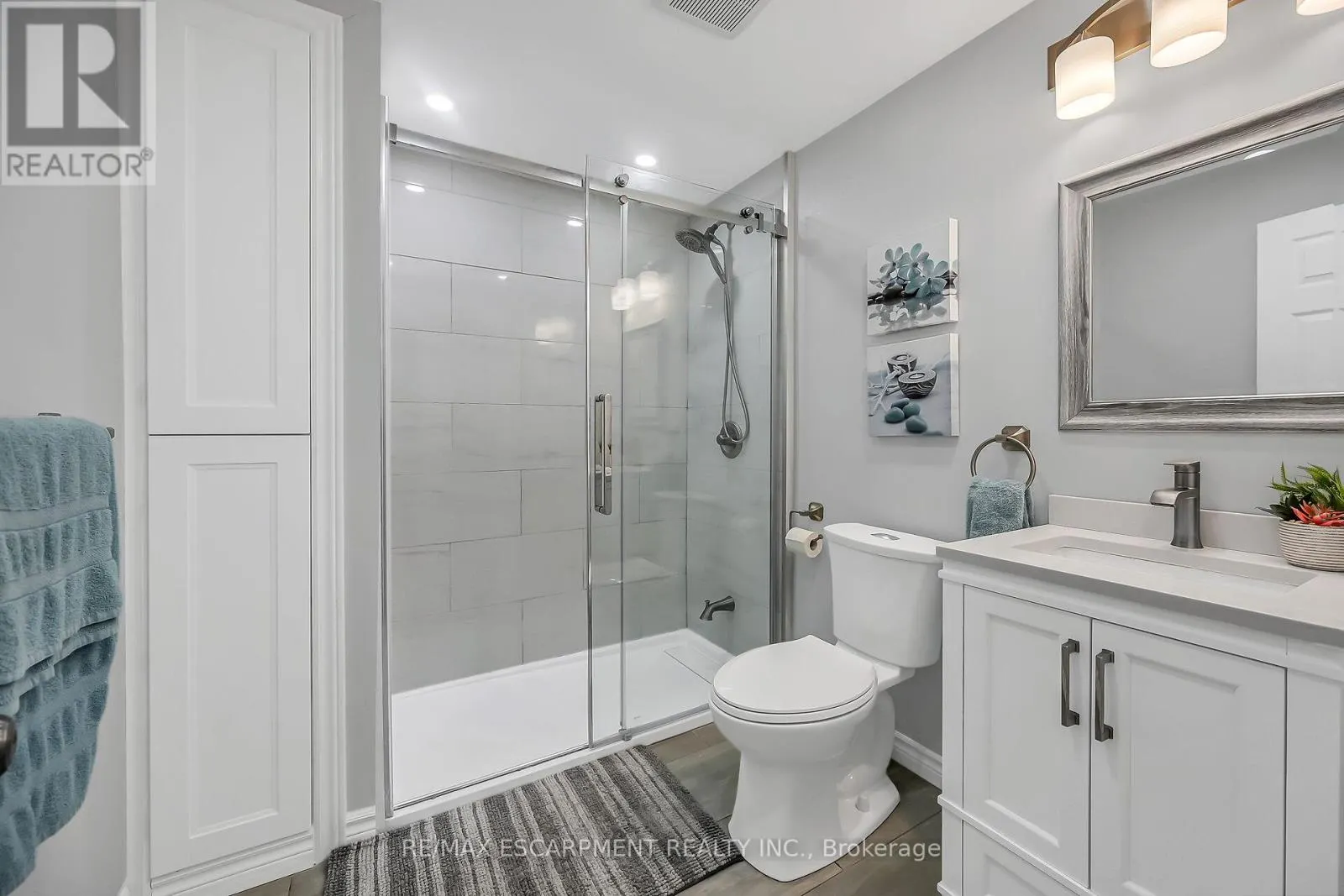 70 ESCARPMENT DRIVE