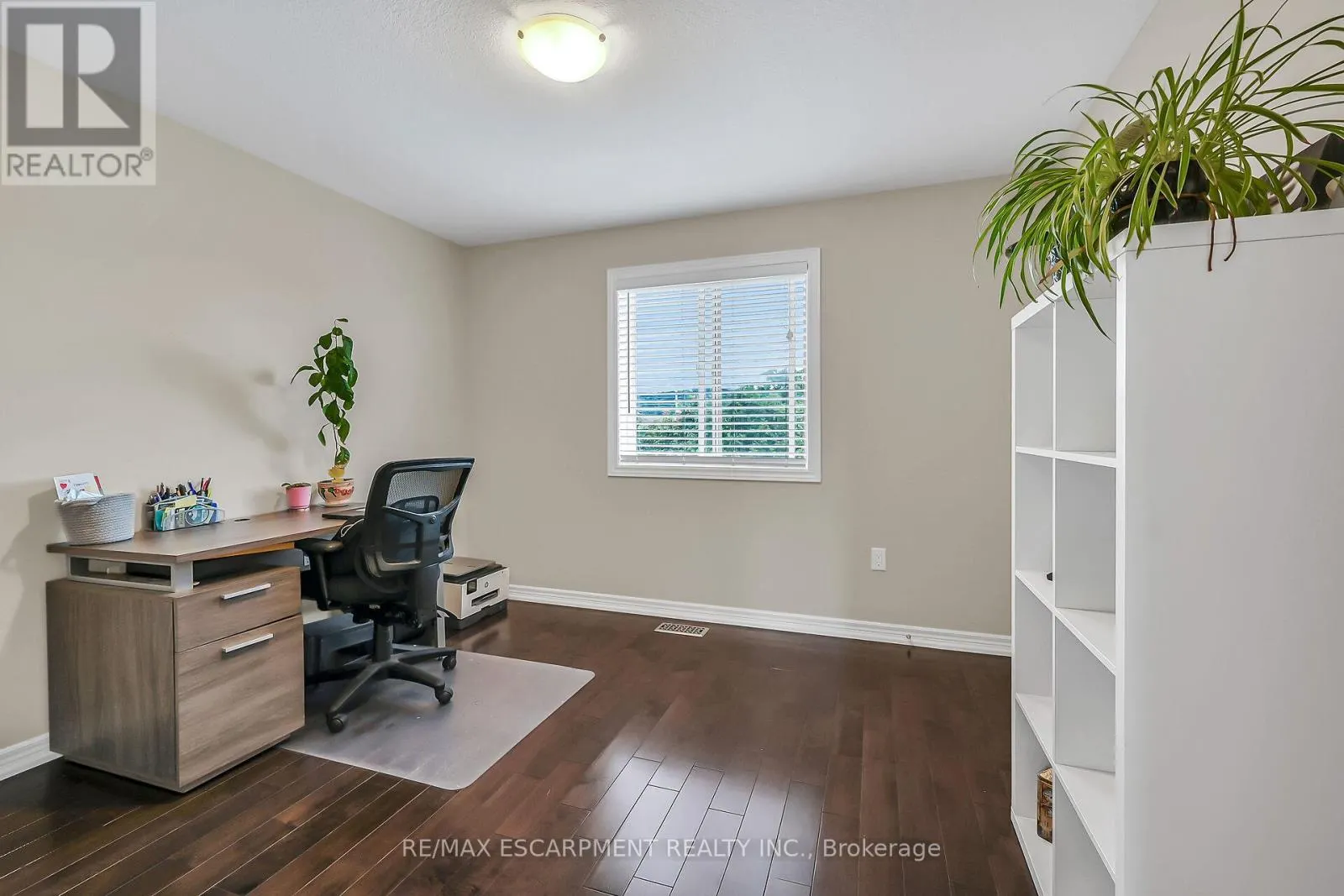 70 ESCARPMENT DRIVE