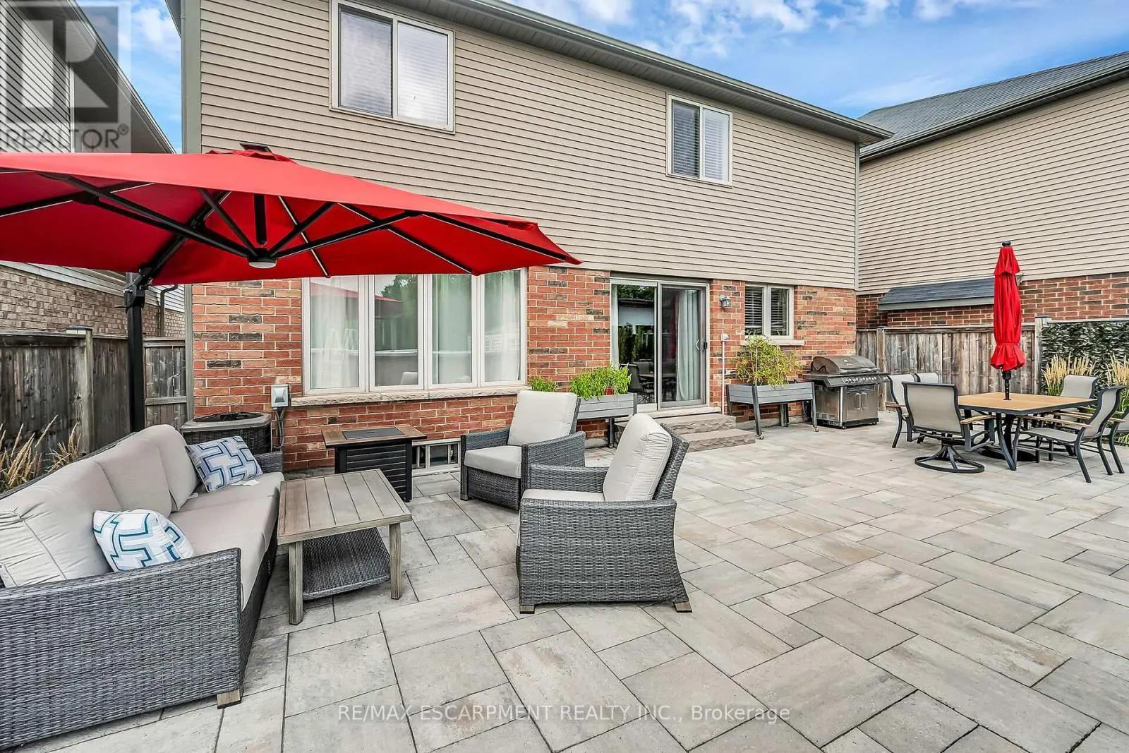 70 ESCARPMENT DRIVE