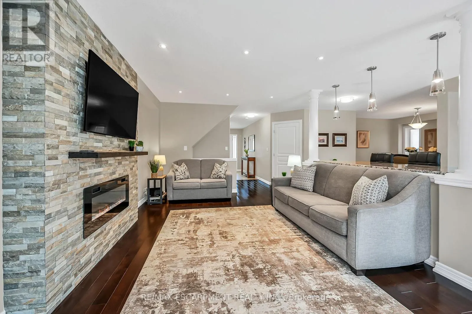 70 ESCARPMENT DRIVE