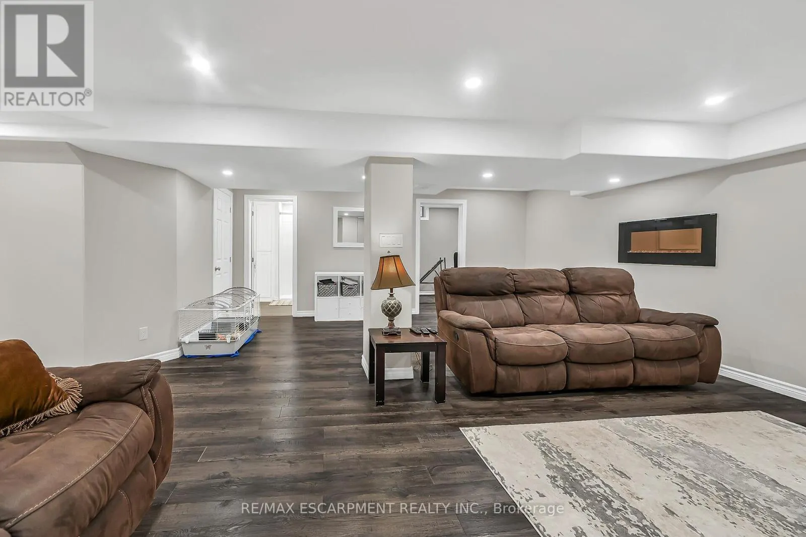 70 ESCARPMENT DRIVE