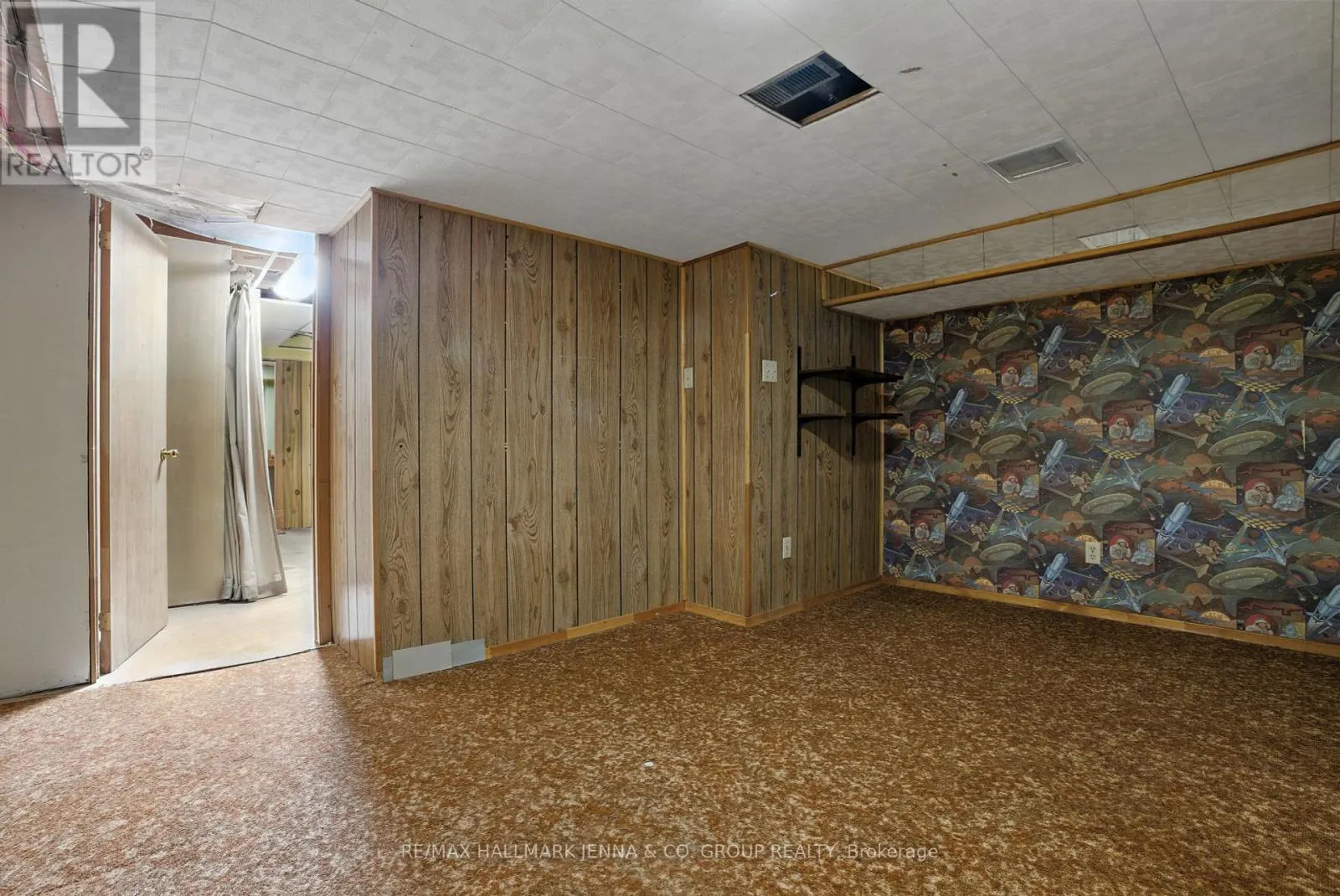 1115 ST EMMANUEL TERRACE