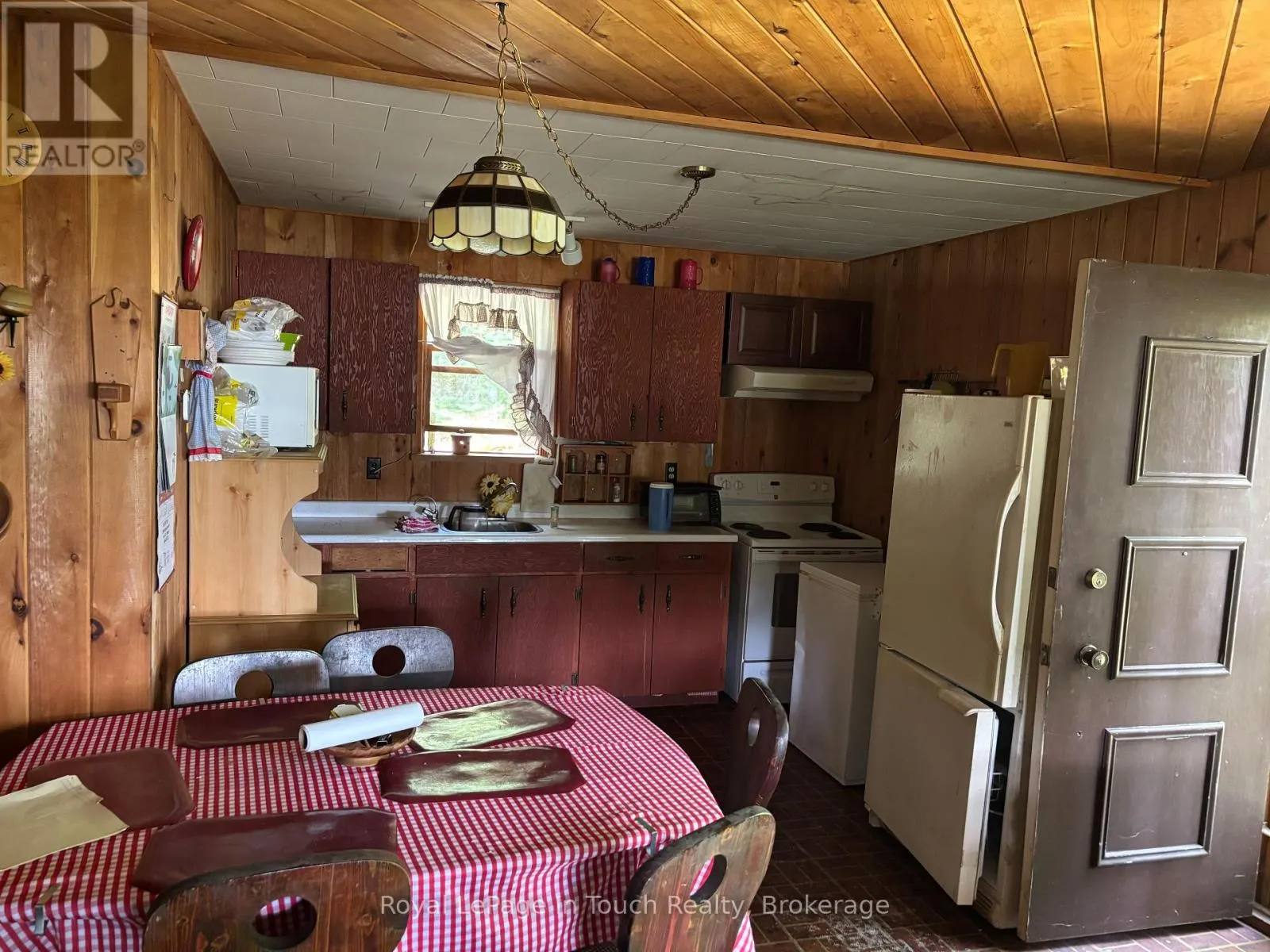 B207   LOT43 B207 LOT 43 ISLAND E