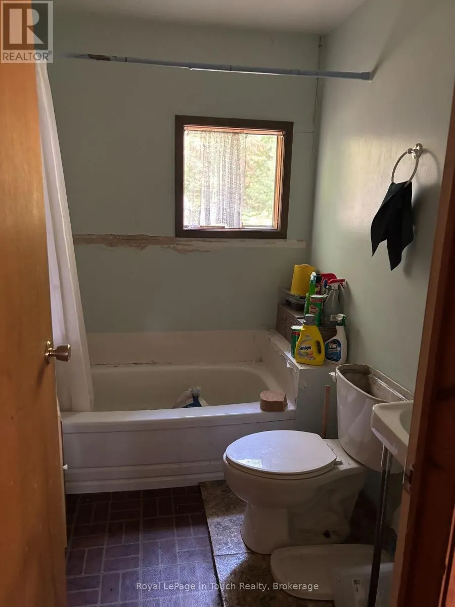 B207   LOT43 B207 LOT 43 ISLAND E