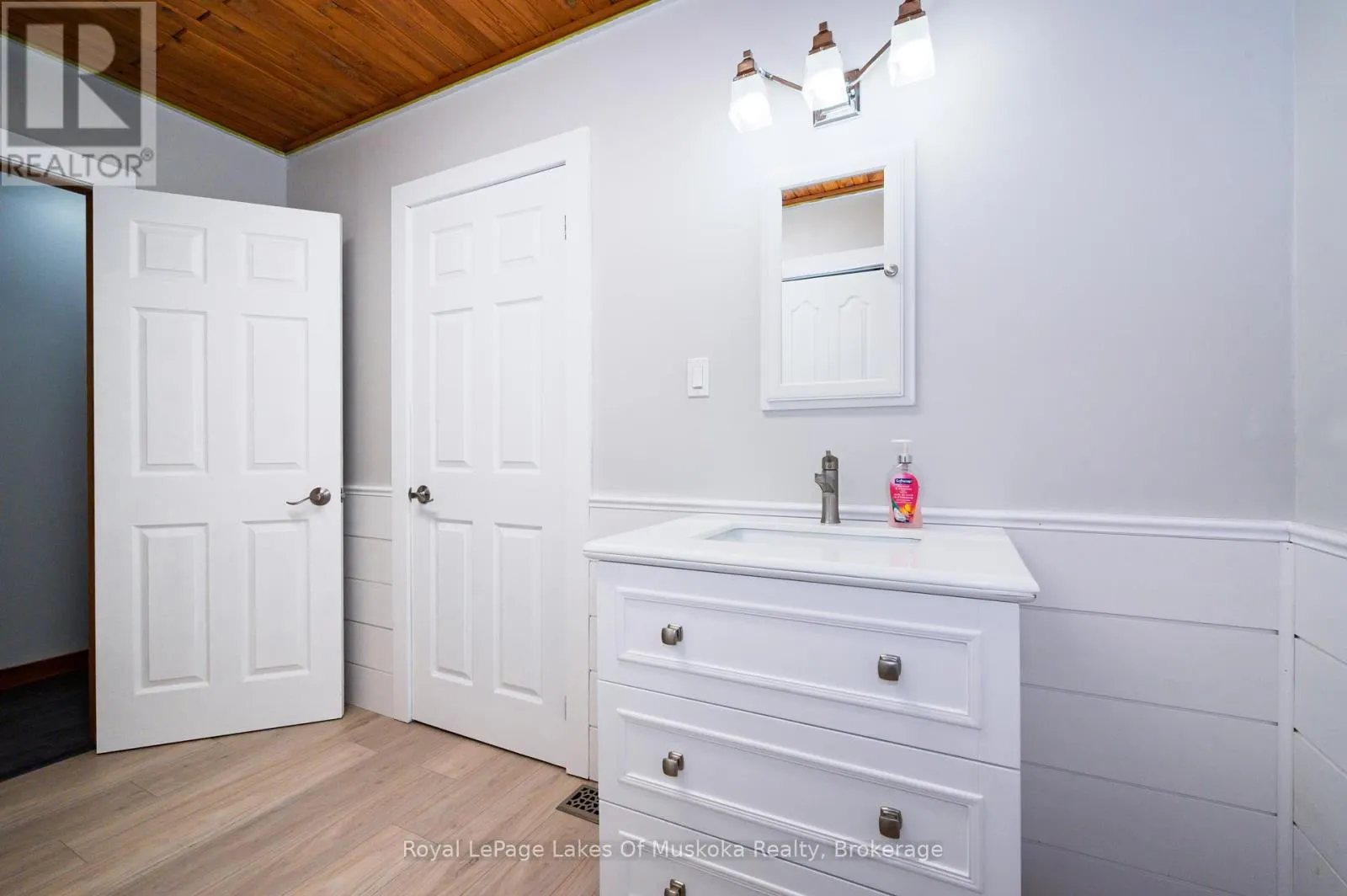779 OLD MUSKOKA ROAD