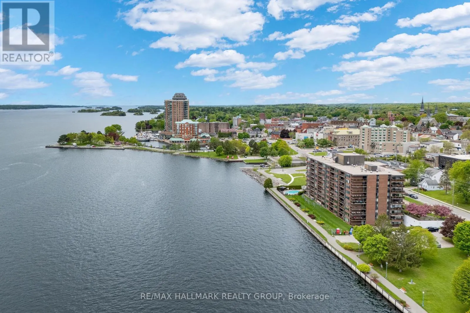 405 - 55 WATER STREET E