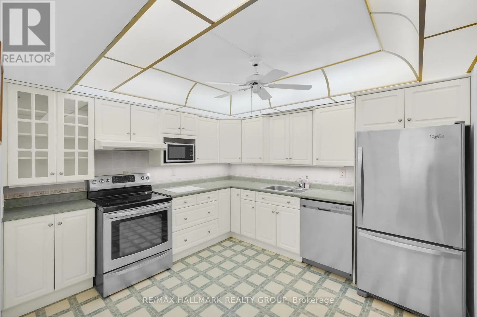 405 - 55 WATER STREET E