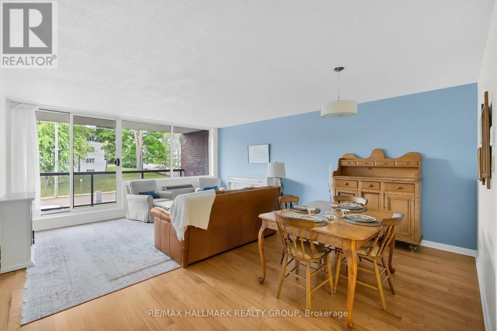 405 - 55 WATER STREET E