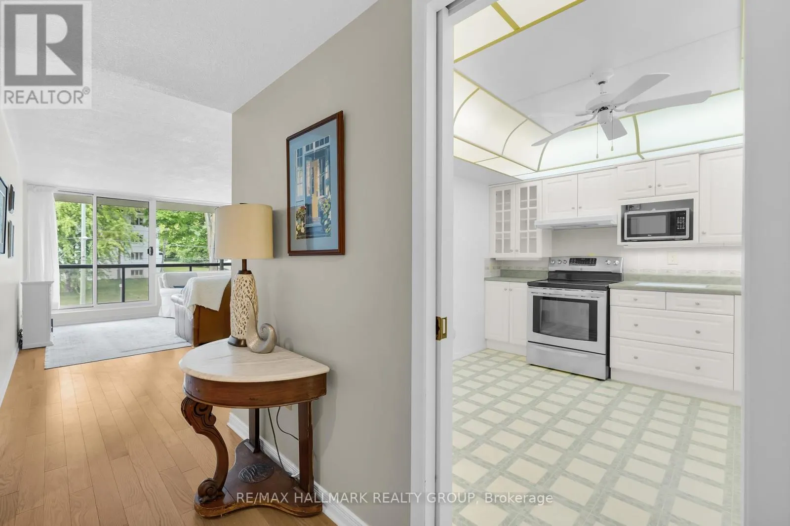 405 - 55 WATER STREET E