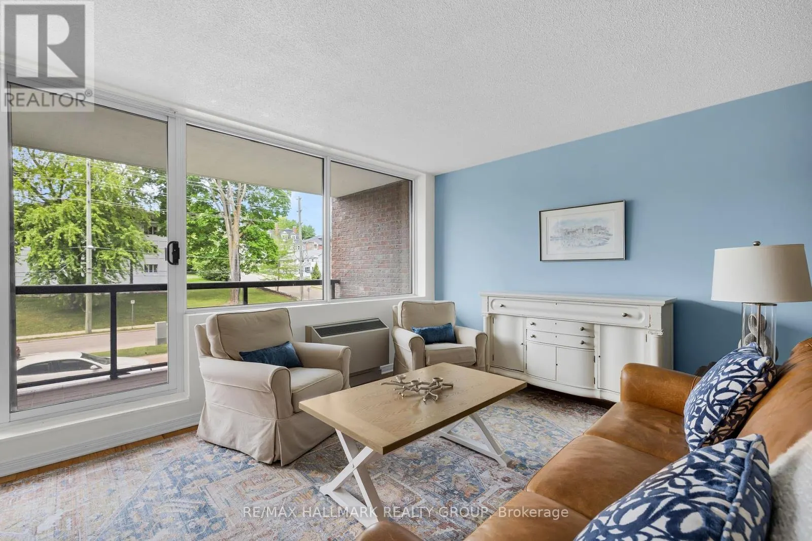 405 - 55 WATER STREET E