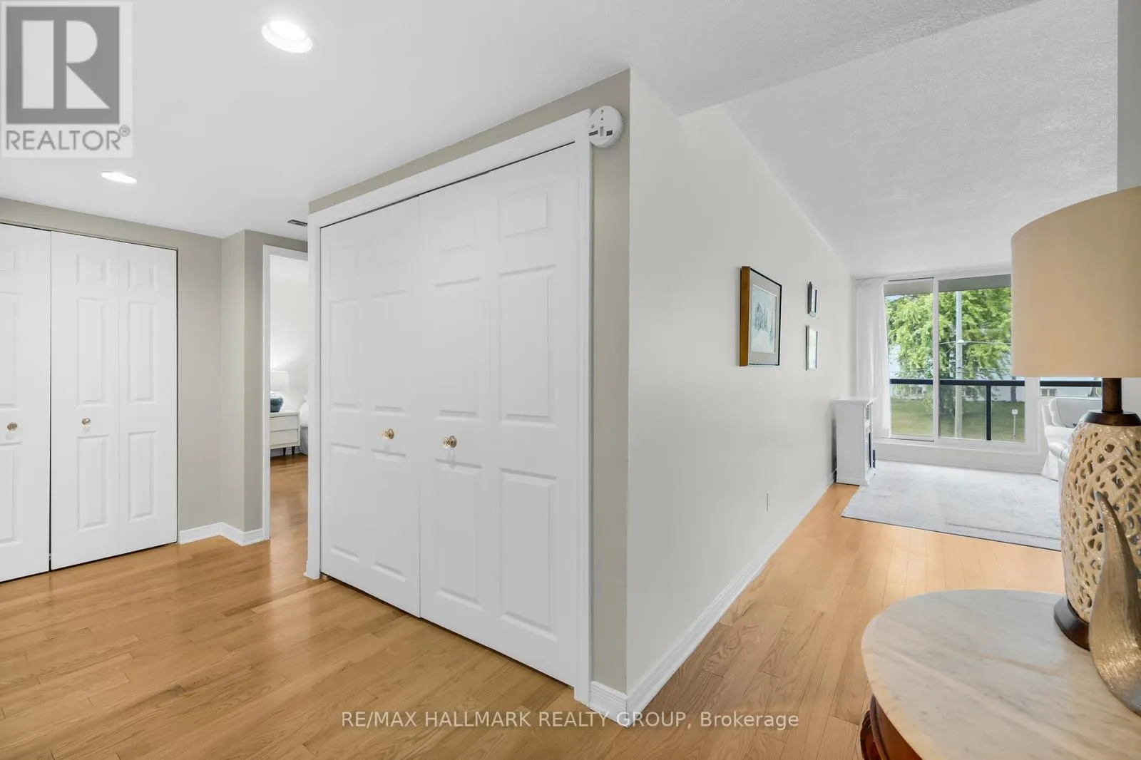 405 - 55 WATER STREET E