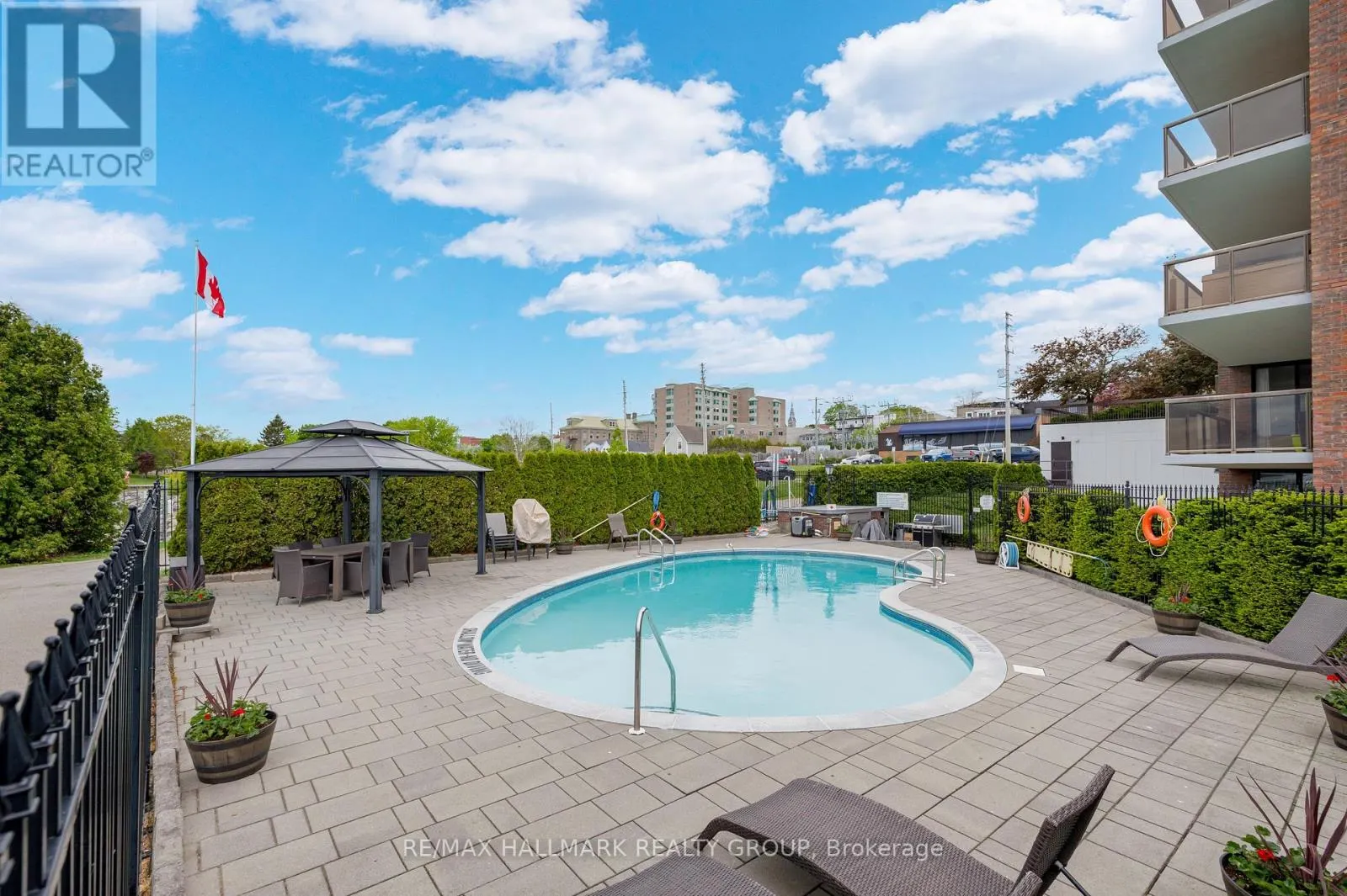 405 - 55 WATER STREET E