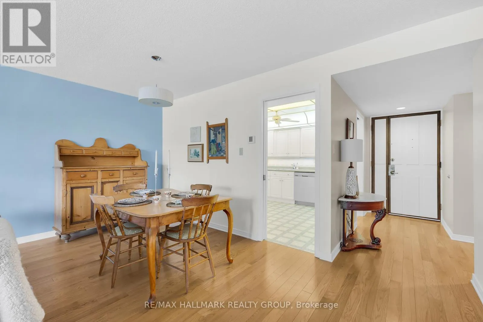405 - 55 WATER STREET E