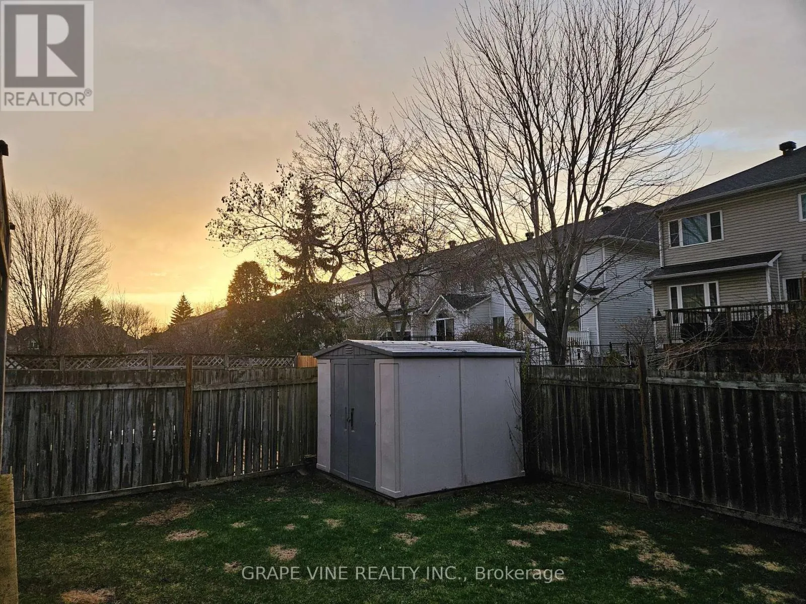 27 FLOWERTREE CRESCENT